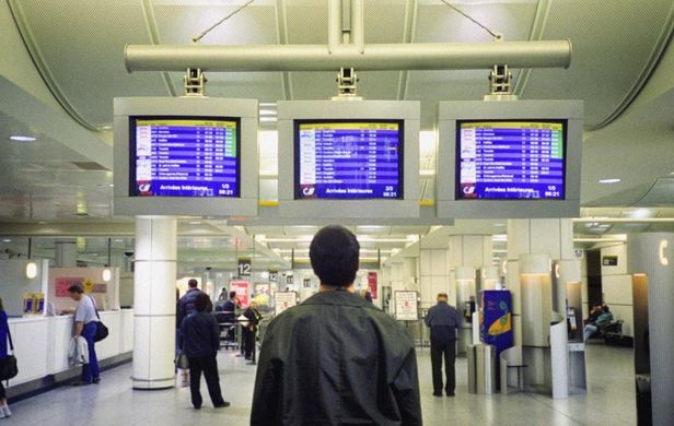 星空官方端网站登录入口-星空(中国)
嵌入式电脑在乘客信息显示系统中的应用